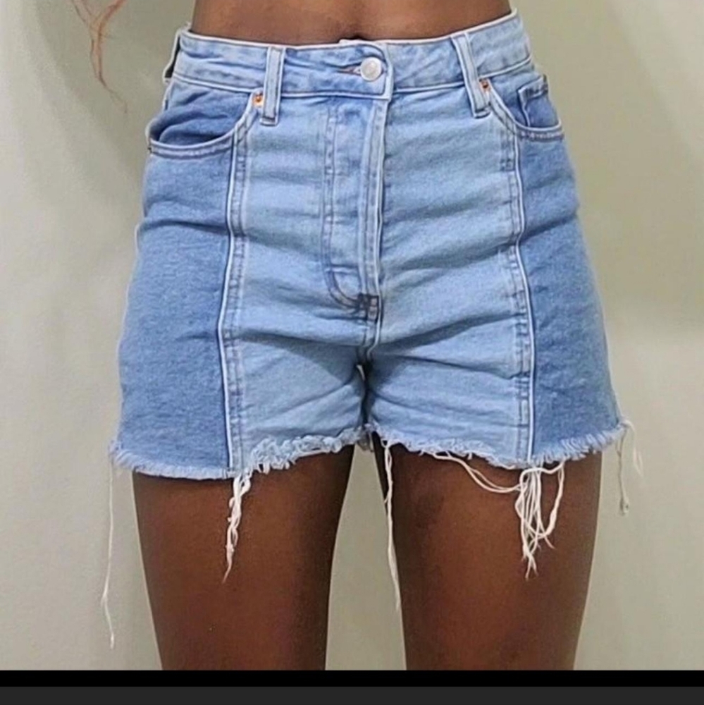 Cute Ultra rise Cut-off shorts